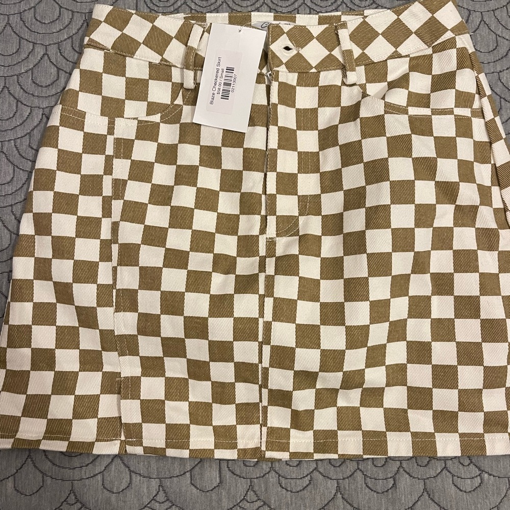 Super cute boutique skirt!!